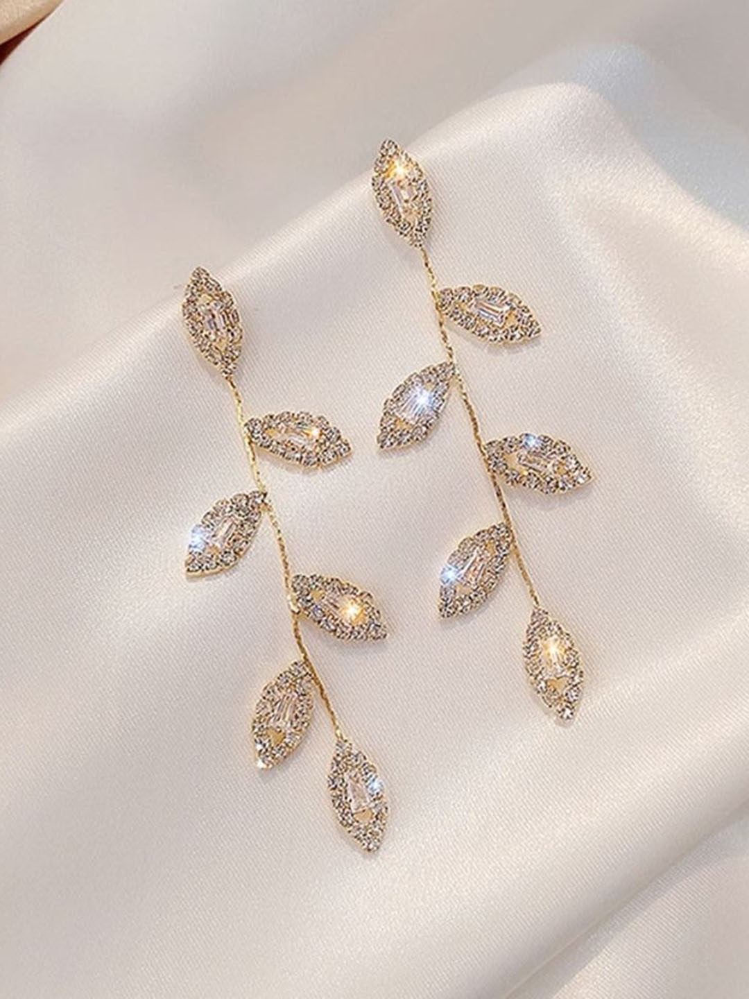 

DESTINY JEWELS Set Of 6 Contemporary Shaped Drop Earrings, Gold