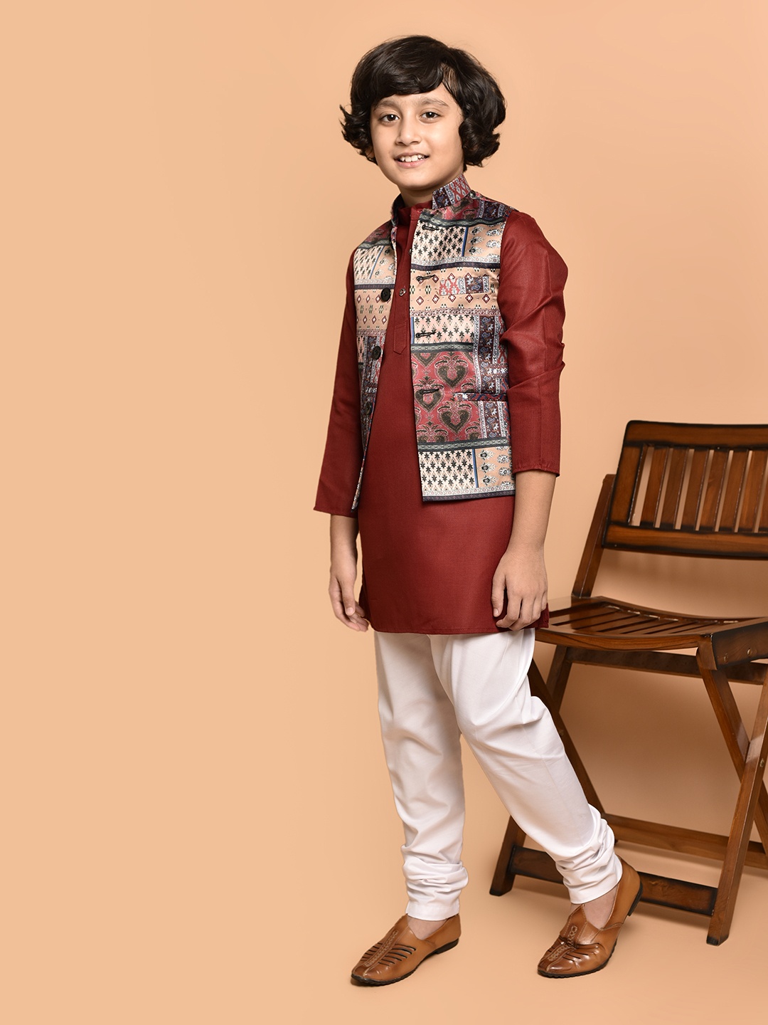 

PRINTINDIA Boys Band Collar Three-Quarter Sleeves Regular Kurta & Churidar & Nehru Jacket, Red