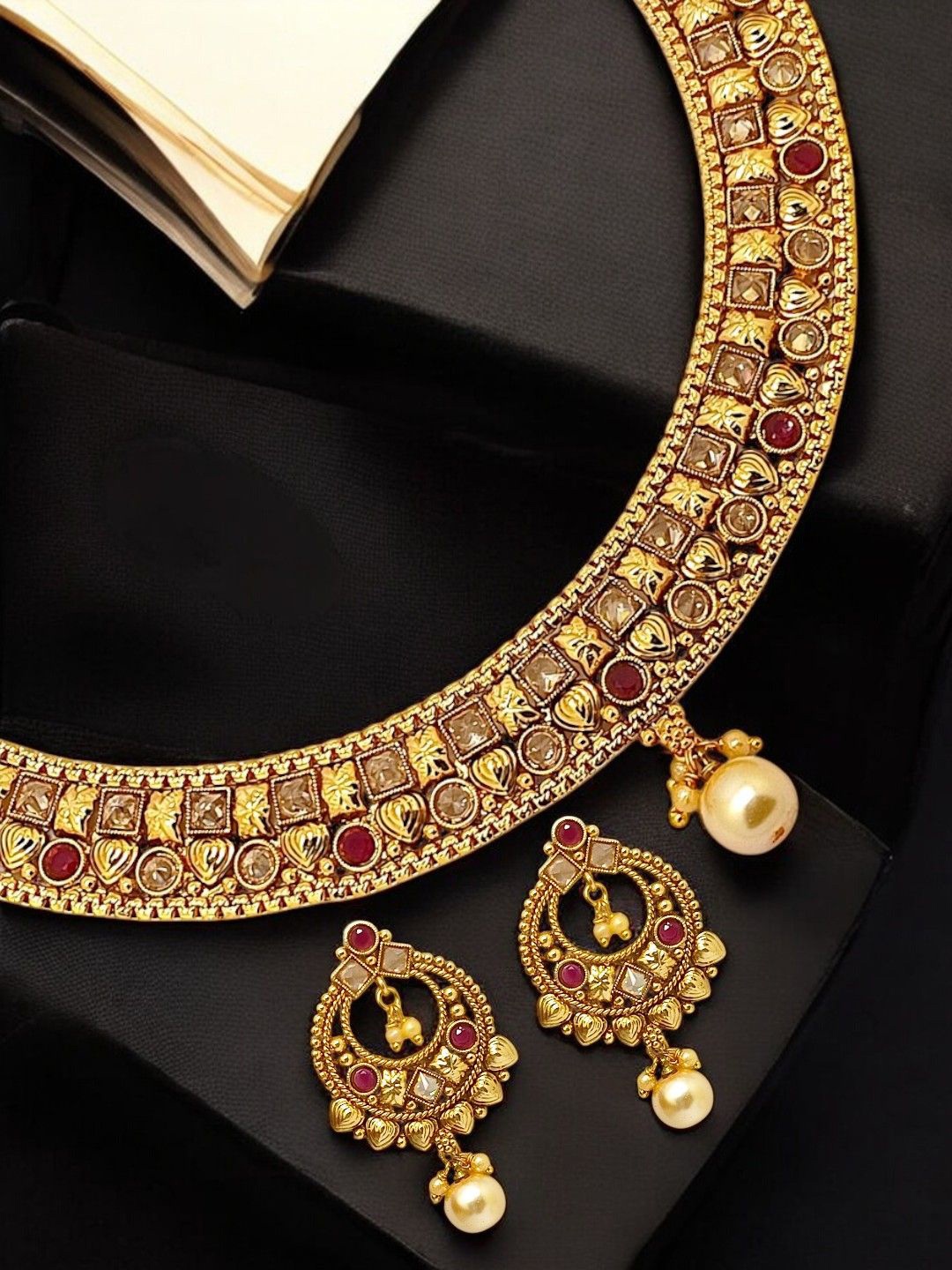 

FEMMIBELLA Gold Plated Stone Studded & Beaded Jewellery Set