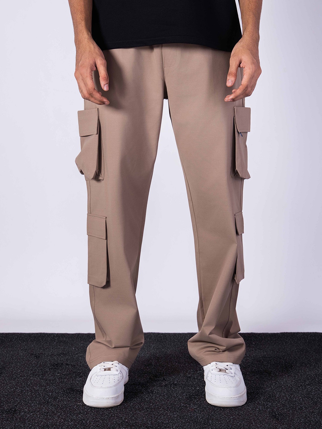 

HOP HEAD Men Cotton Mid-Rise Straight Fit Track Pants, Brown