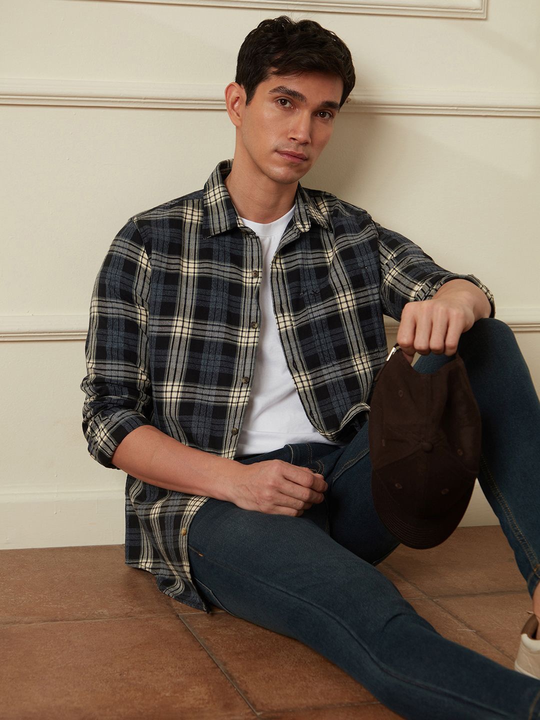 

WROGN Men Comfort Spread Collar Tartan Checked Cotton Relaxed Fit Casual Shirt, Black