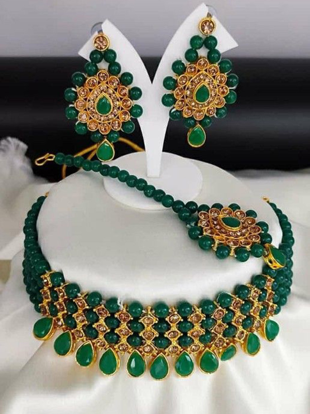 

Gyaan Jewels Gold-Plated Stone Studded & Beaded Necklace & Earrings, Green