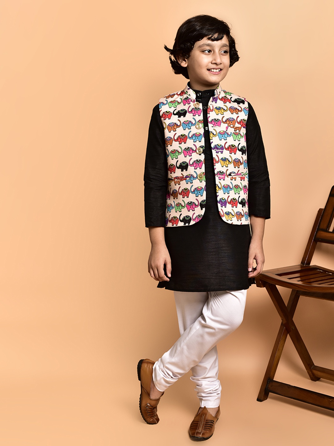 

PRINTINDIA Boys Band Collar Three-Quarter Sleeves Regular Kurta & Churidar & Nehru Jacket, Black