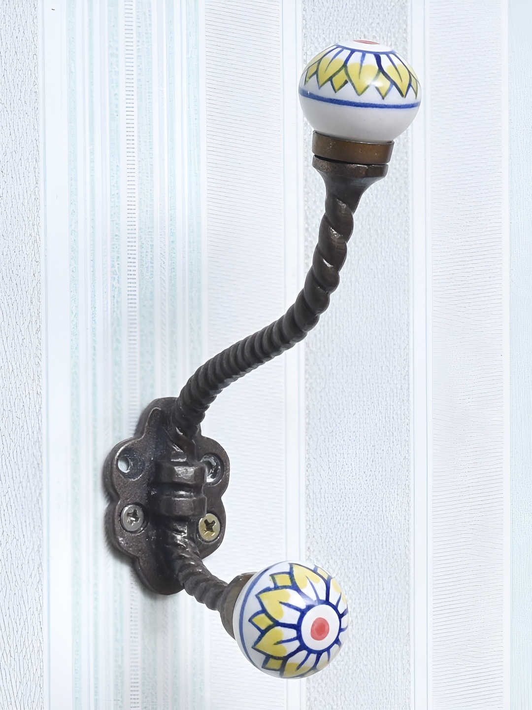 

IndianShelf Black & Yellow Braid Design Ceramic & Iron Wall Hanger Hooks