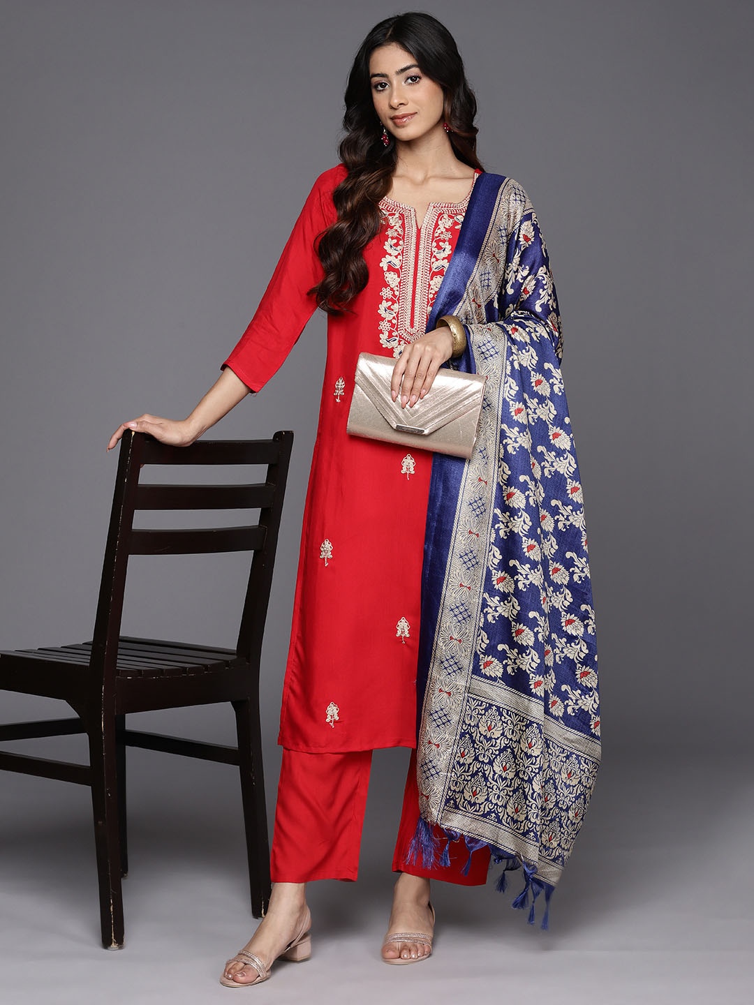 

Varanga Red Paisley Embroidered Regular Straight Kurta With Trouser With Dupatta