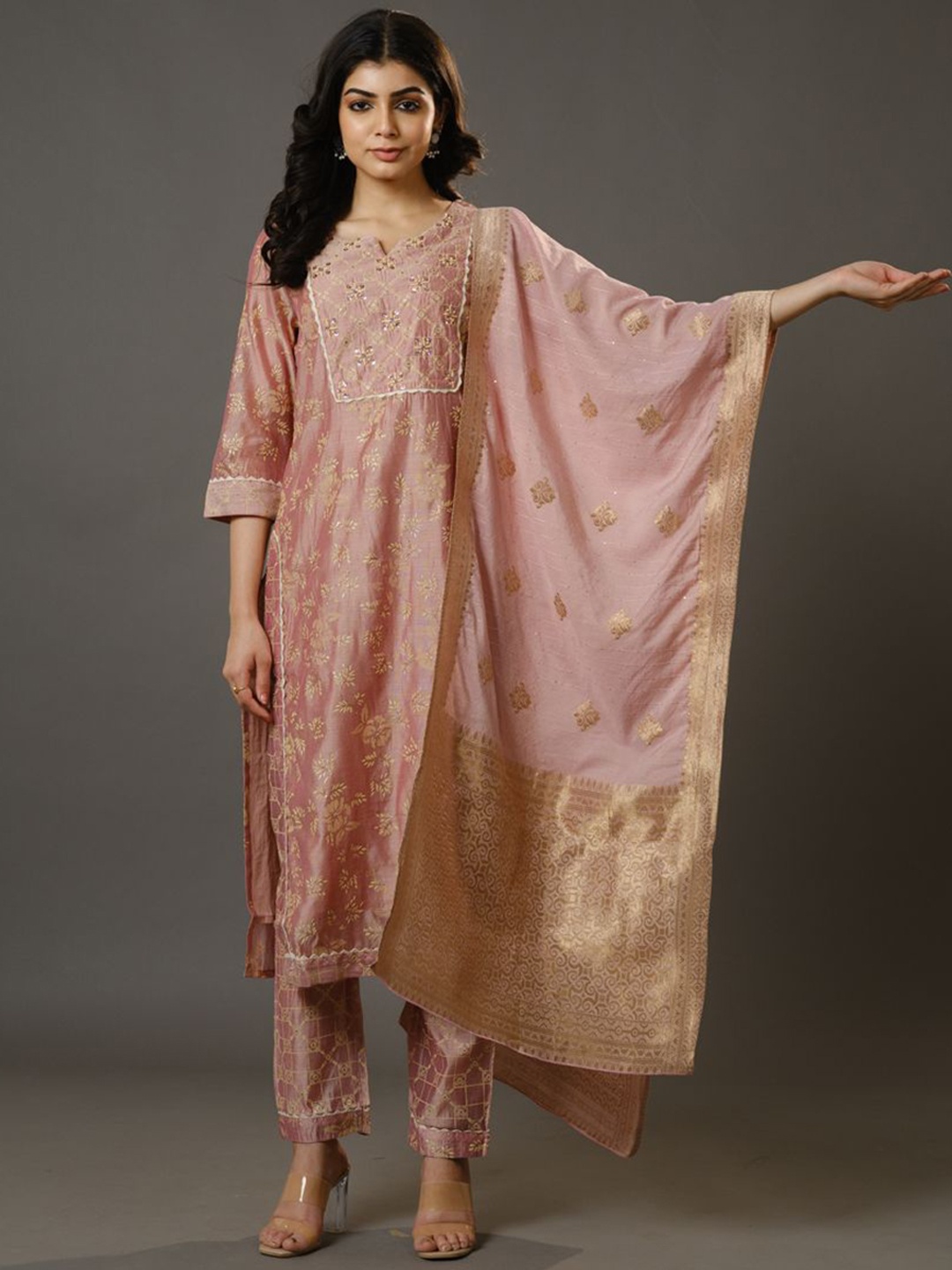 

Hassu's Women Ethnic Motifs Embroidered Regular Beads and Stones Chanderi Silk Kurta with Trousers & With, Peach