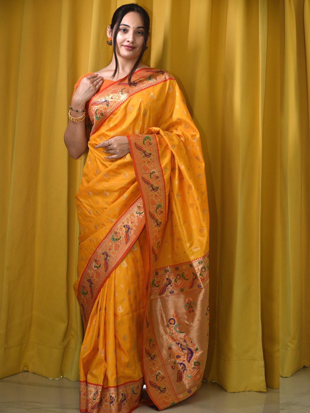 

Panzora Woven Design Zari Paithani Saree, Yellow