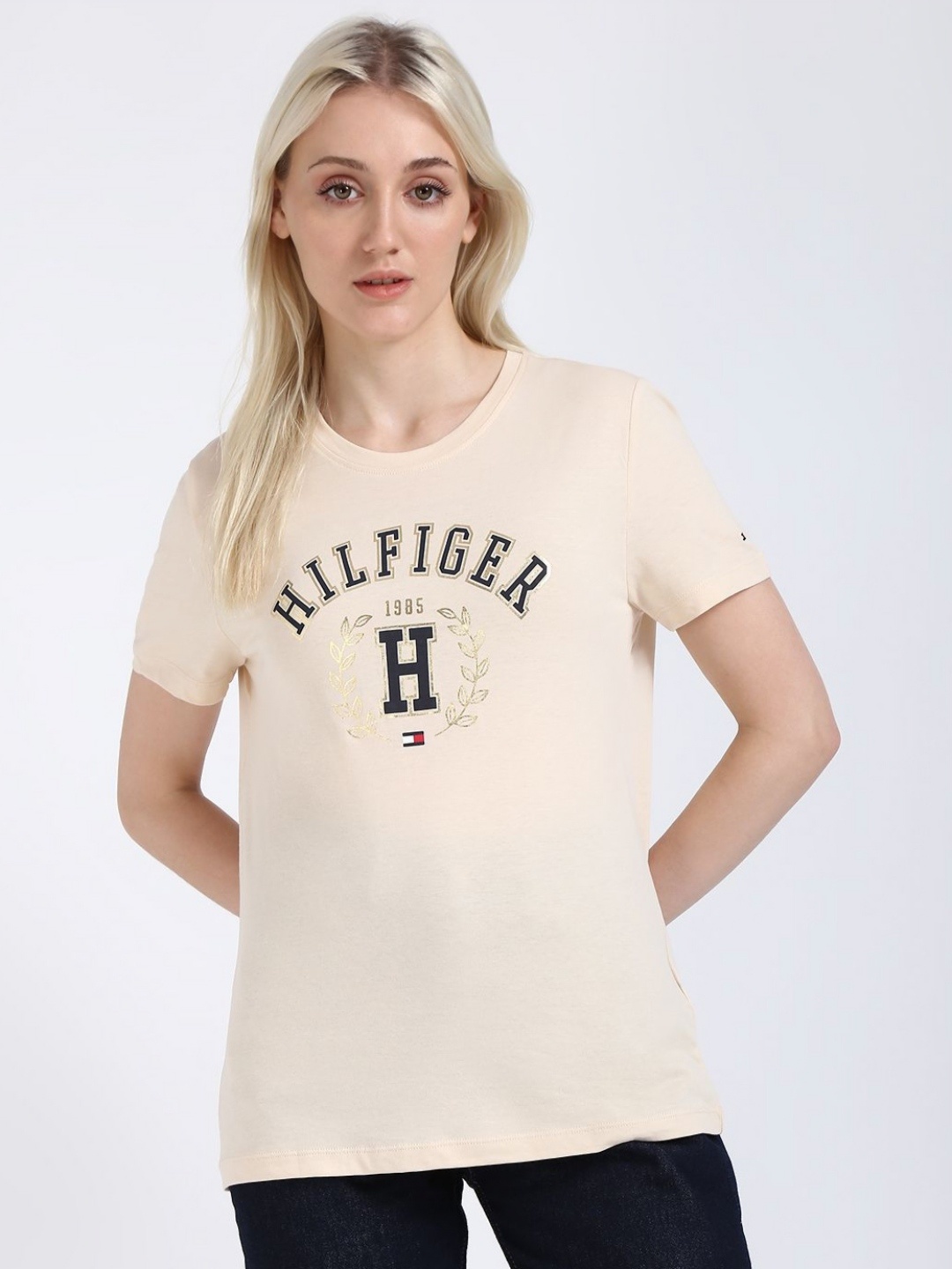 

Tommy Hilfiger Women Typography Applique T-shirt, Beige