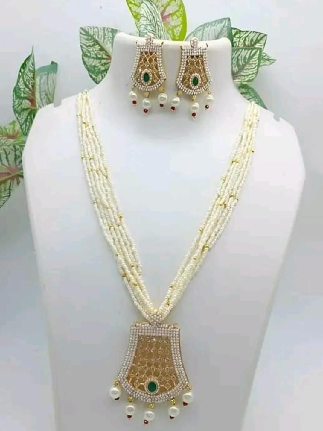 

Gyaan Jewels Stone Studded & Beaded Jewellery Set, Gold