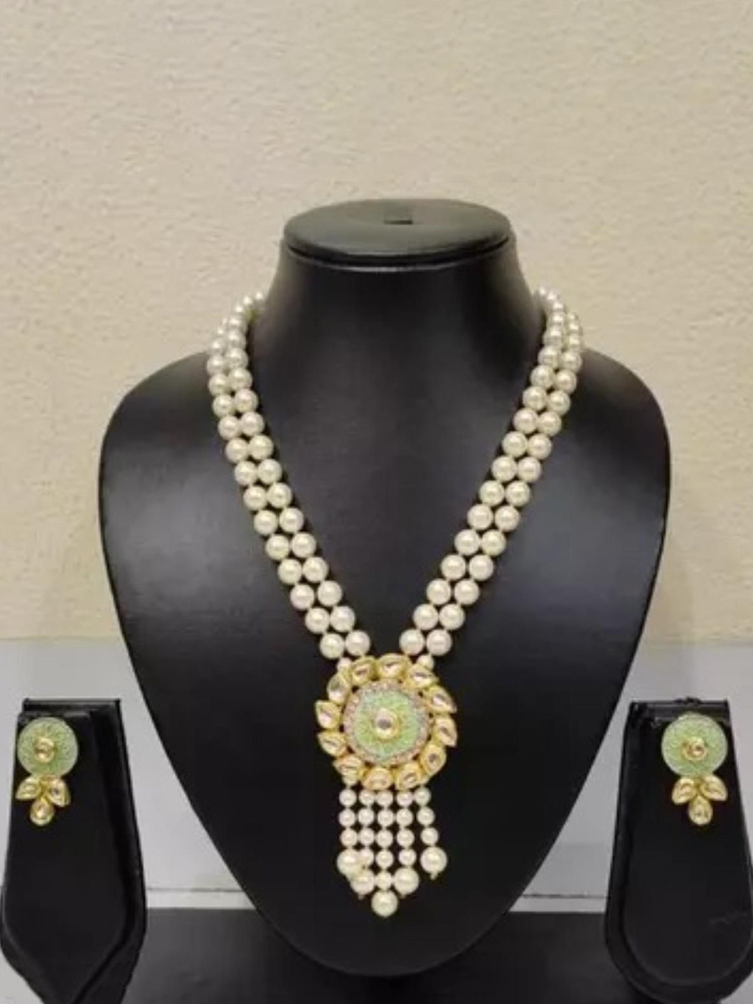 

Gyaan Jewels Stone-Studded & Beaded Jewellery Set, Gold