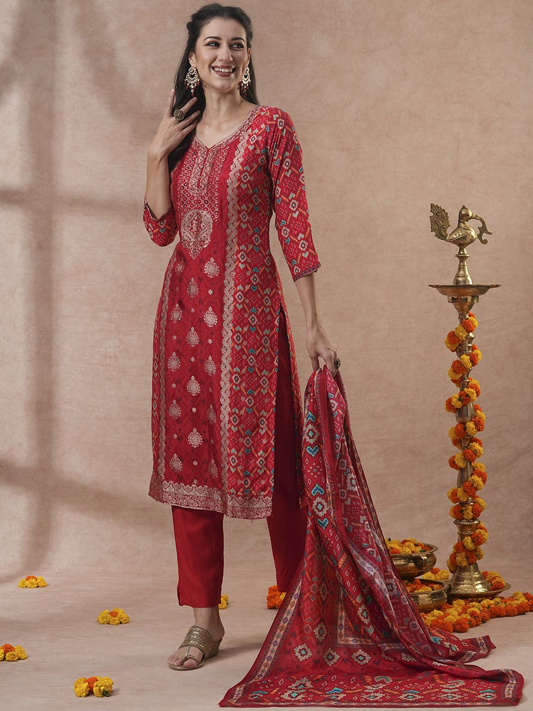 

FASHOR Ethnic Motifs Embroidered Regular Straight Kurta with Trousers & Dupatta, Rust
