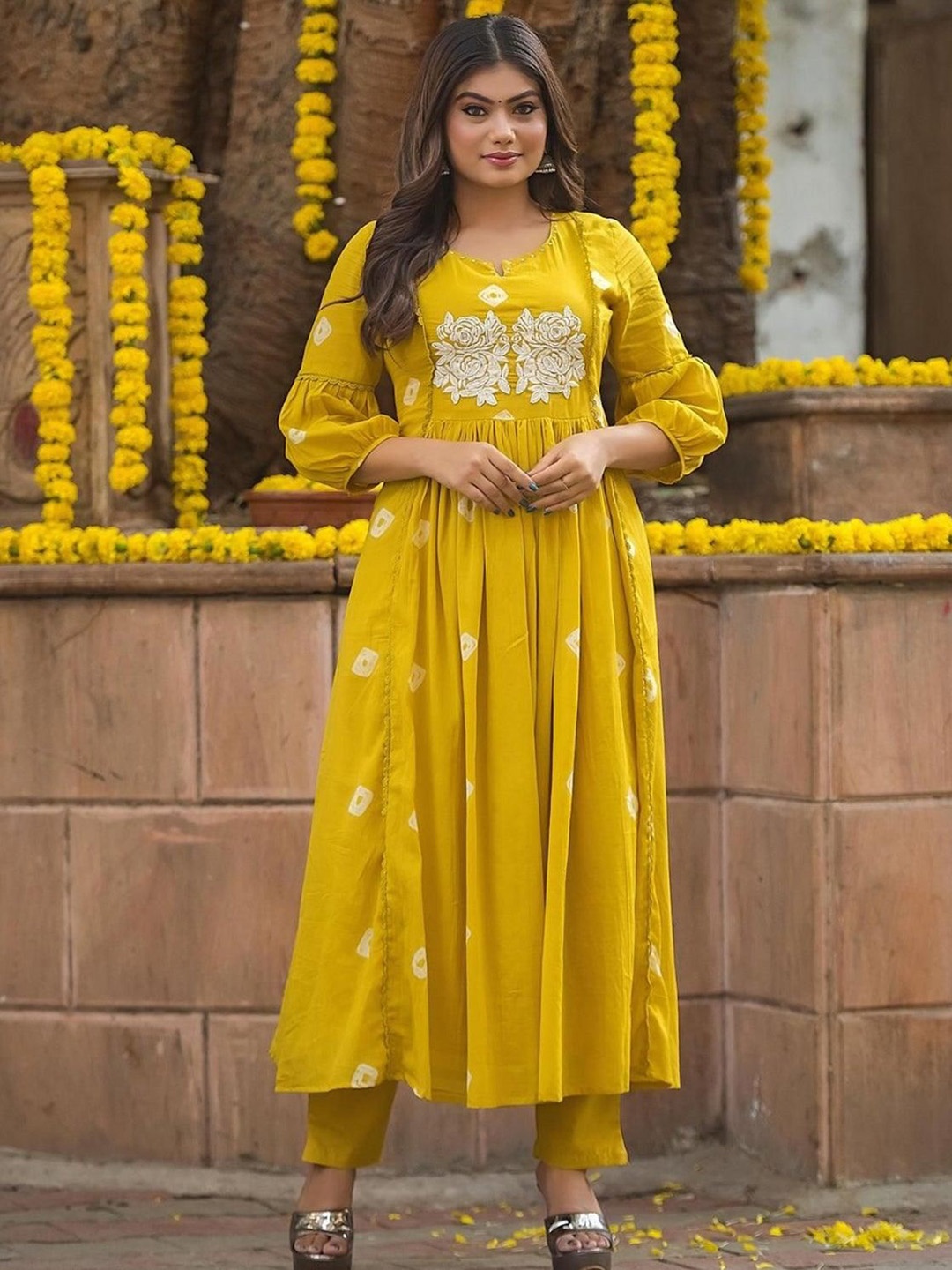 

Anni Designer Floral Embroidered Anarkali Kurta with Trousers, Yellow