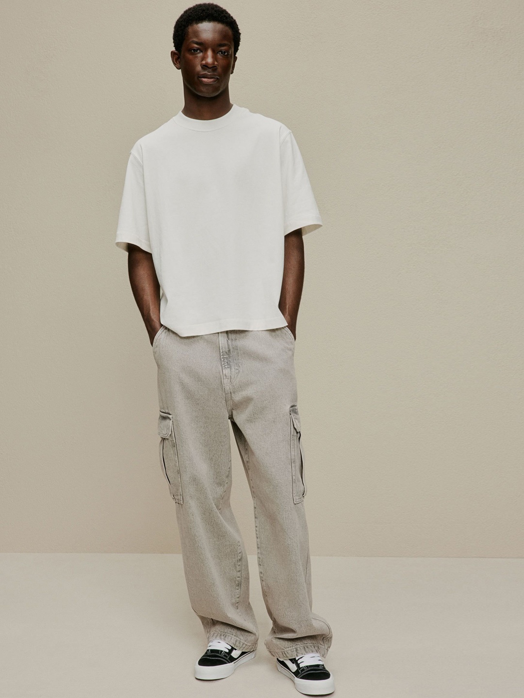 

H&M Baggy Cargo Jeans, Beige