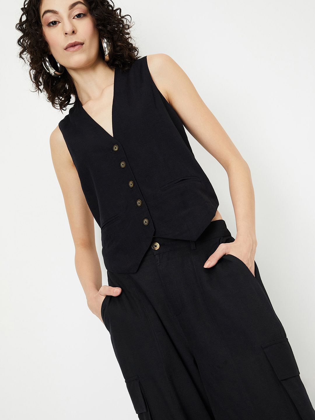 

max V-Neck Sleeveless Waistcoat, Black