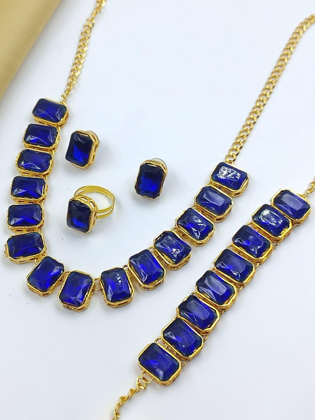 

Gyaan Jewels Alloy Stone-Studded Jewellery Set, Gold