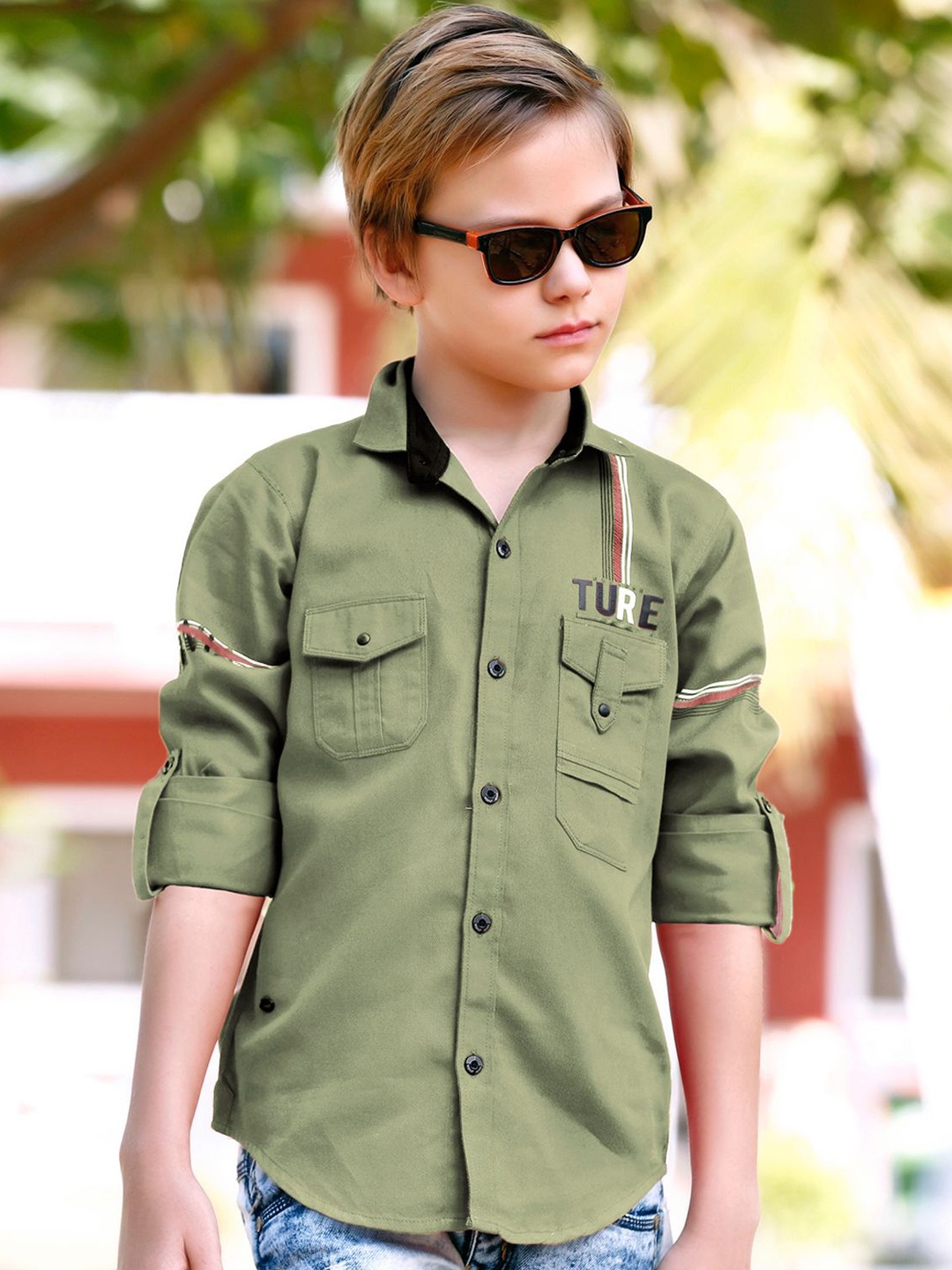 

MashUp Boys Classic Spread Collar Typography Printed Cotton Casual Shirt, Olive