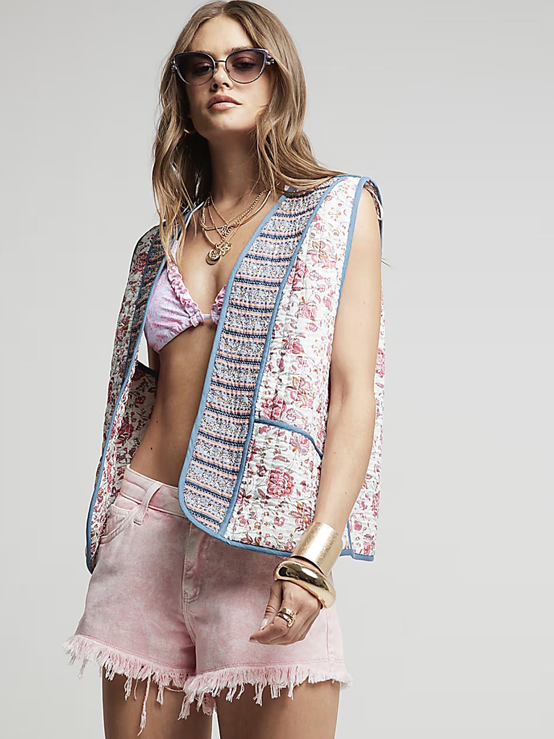 

LULU & SKY Women Floral Crop Open Front Jacket, Blue