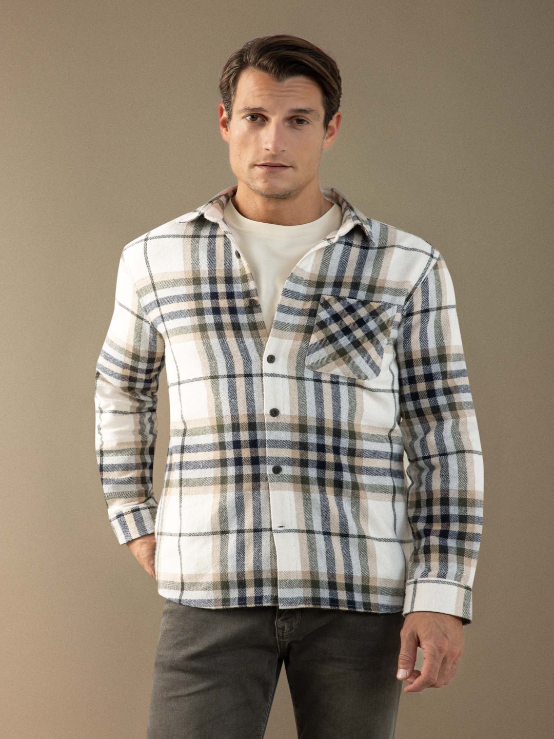 

DeFacto Men Tartan Checks Opaque Checked Casual Shirt, White