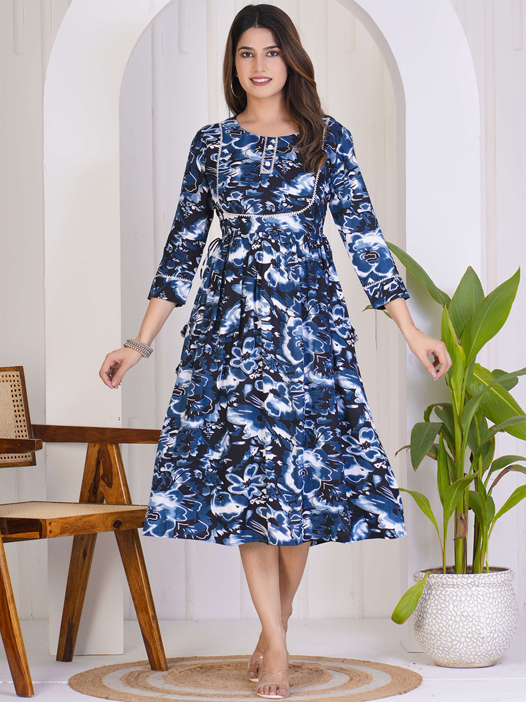

KALINI Floral Printed Round Neck Anarkali Cotton Kurta, Blue