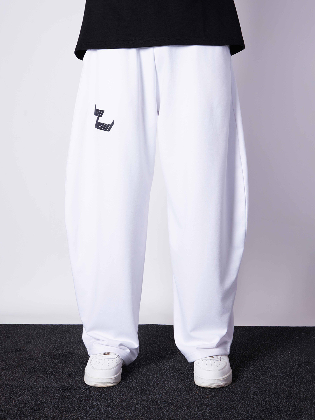 

HOP HEAD Men Mid-Rise Cotton Baggy Track Pants, White