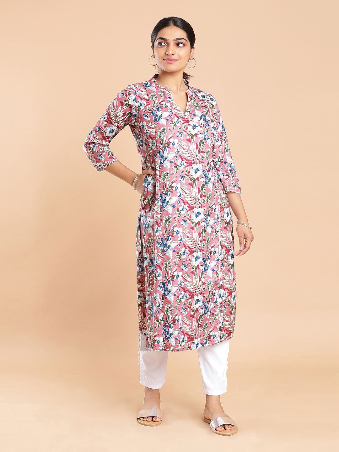 

Kalyan Silks Women Floral Printed Cotton Straight Kurta, Pink