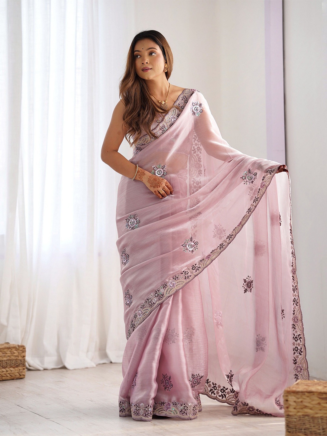 

KSM PRINTS Floral Embellished Sequinned Saree, Mauve