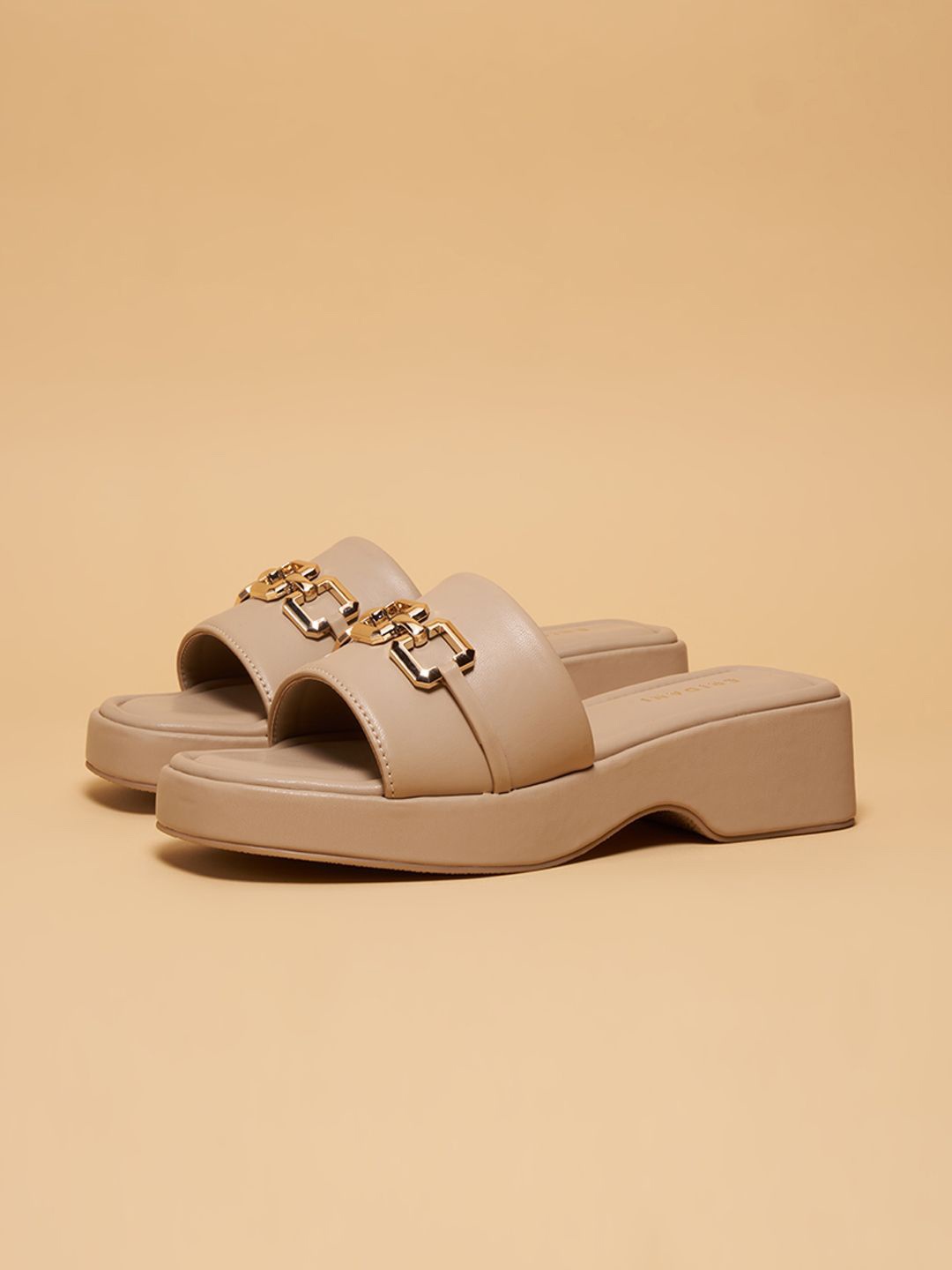 

ERIDANI Mayaa Embellished Wedges, Beige