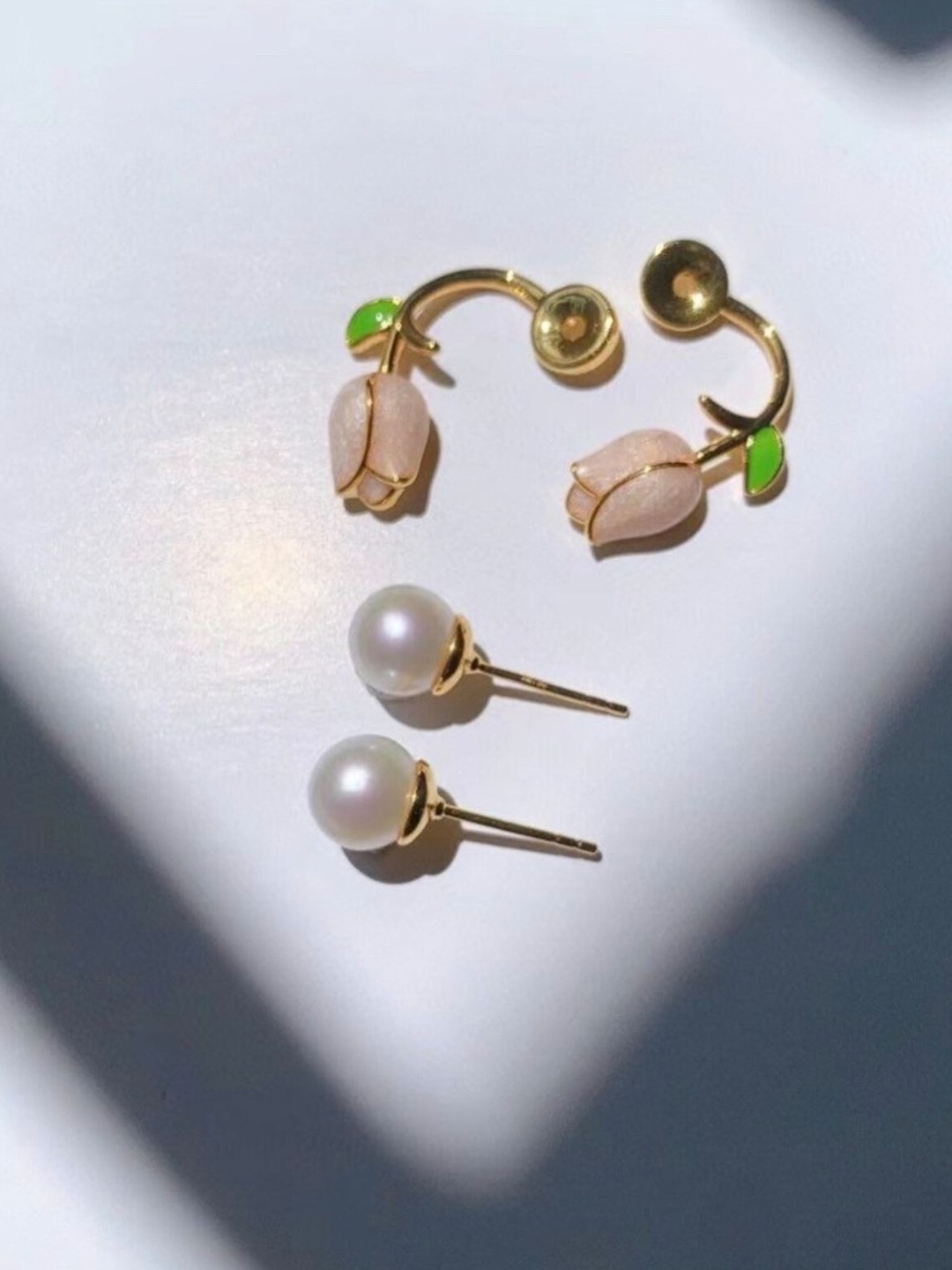 

PolluxCraft Gold-Plated Beaded Floral Korean Studs