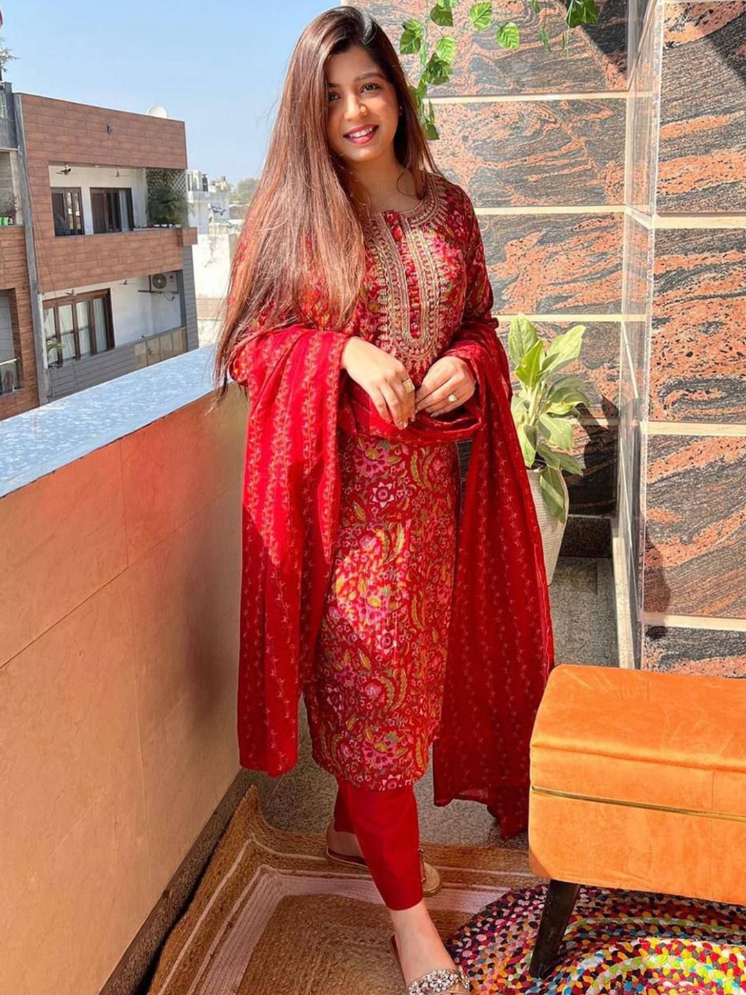 

Rujave Floral Printed Regular Thread Work Straight Kurta With Trouser & Dupatta, Red