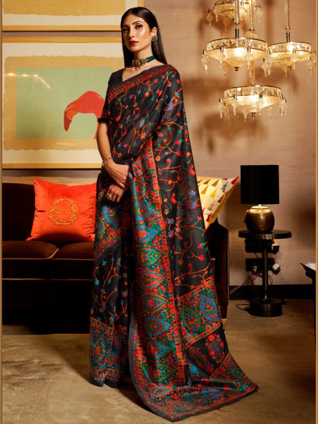 

Rujave Ethnic Motifs Printed Saree, Black