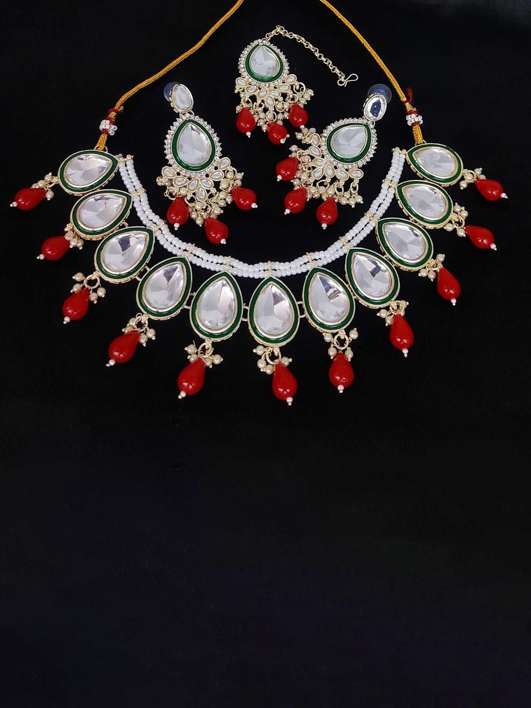 

Gyaan Jewels Gold-Plated Stone-Studded & Beaded Jewellery Set