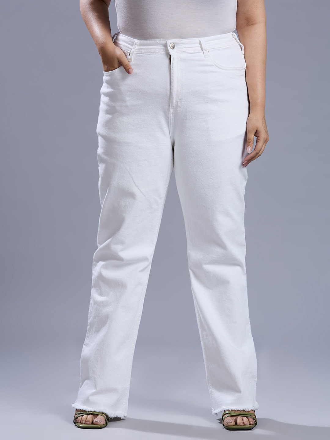 

Turning Blue Plus Size Women Cotton Straight Fit High-Rise Jeans, White