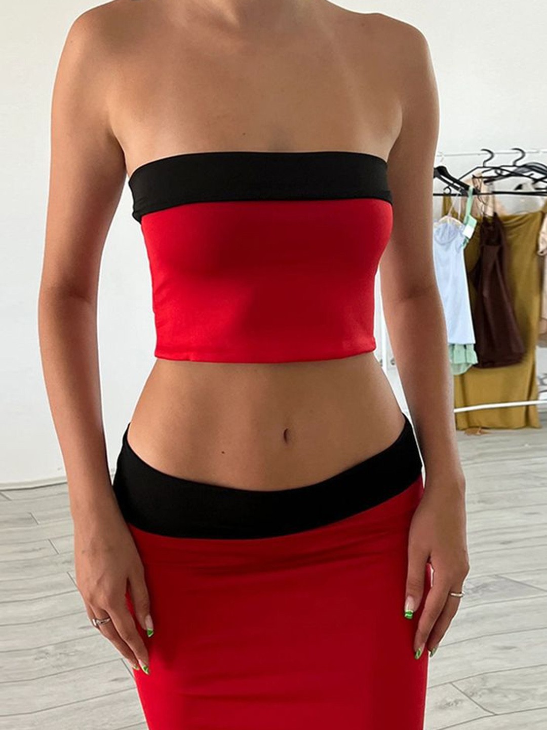 

LULU & SKY Off-Shoulder Tube Top With Skirt, Red