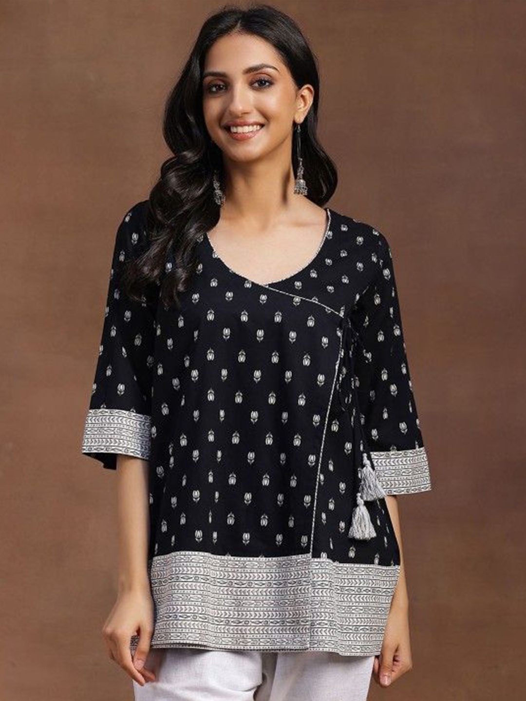 

MF ERA Women Jaipuri Printed Pure Cotton Kurti, Black