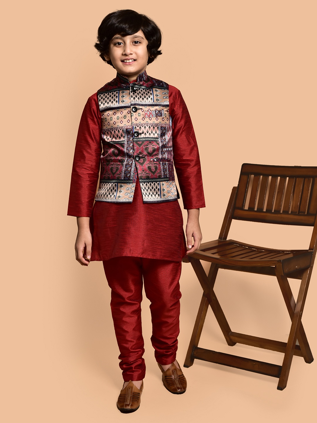 

PRINTINDIA Boys Band Collar Straight Kurta with Trouser & Nehru Jacket, Red