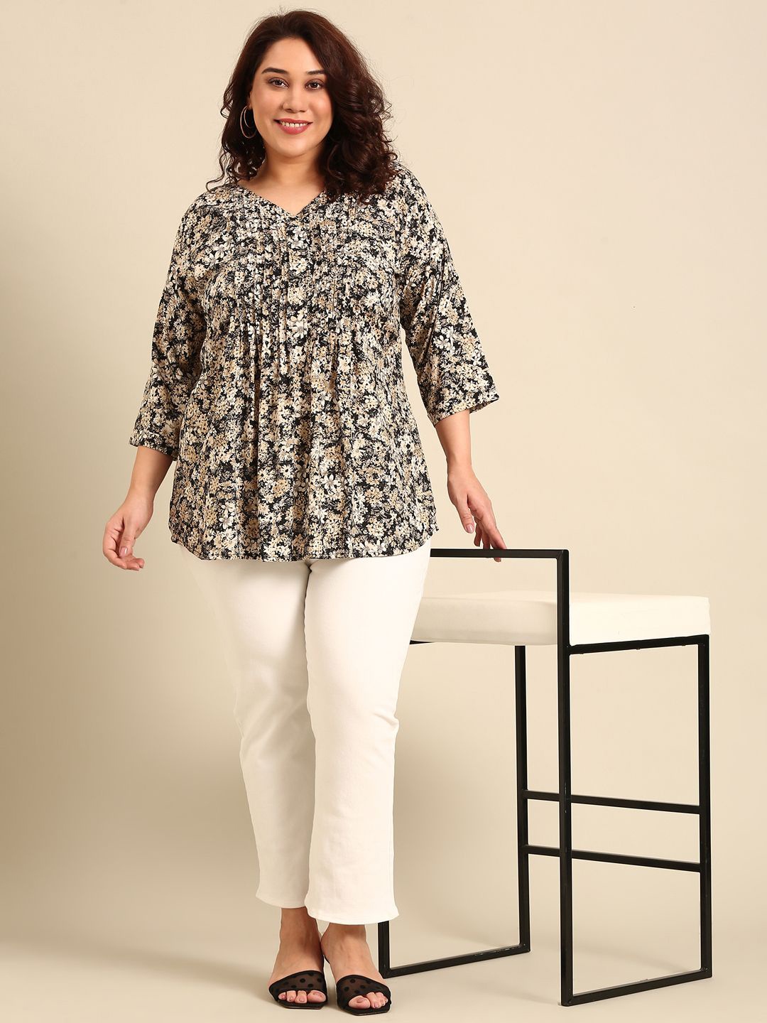 

The Pink Moon Women Floral Printed Cotton Top, Black