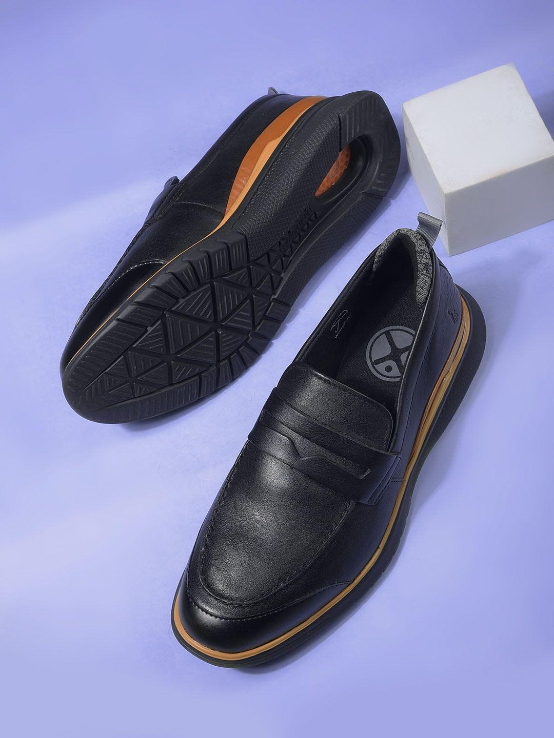 

Hush Puppies Men Round Toe Comfort Insole Sneakers, Black