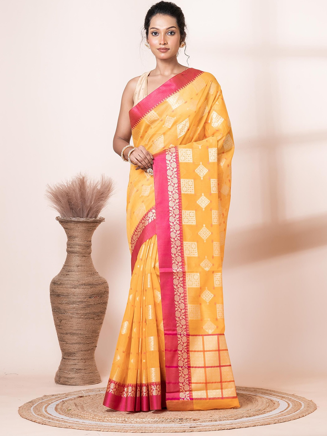 

VIBHAVARI Ethnic Motifs Zari Saree, Yellow