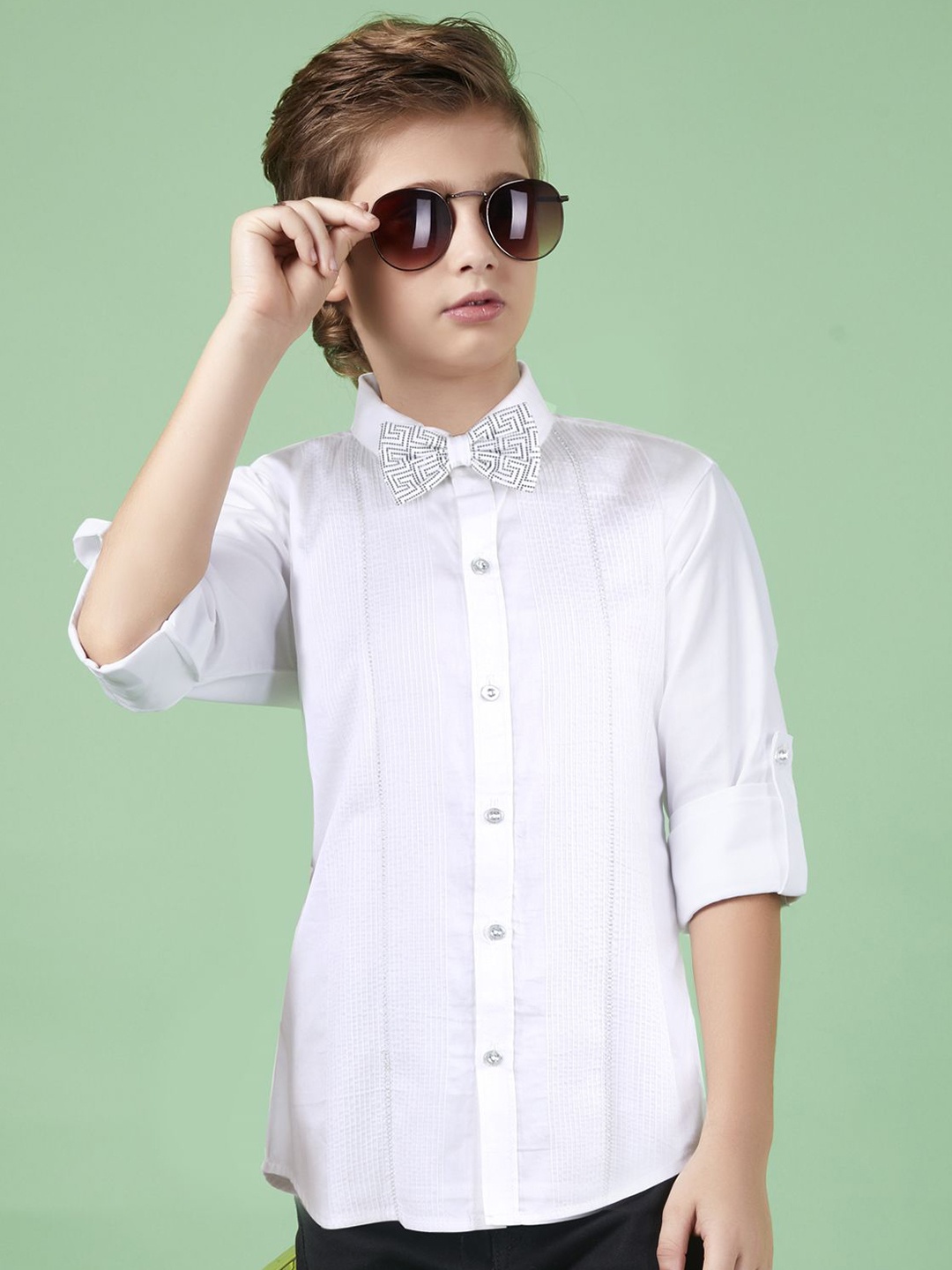

MashUp Boys Classic Spread Collar Vertical Striped Cotton Casual Shirt, White