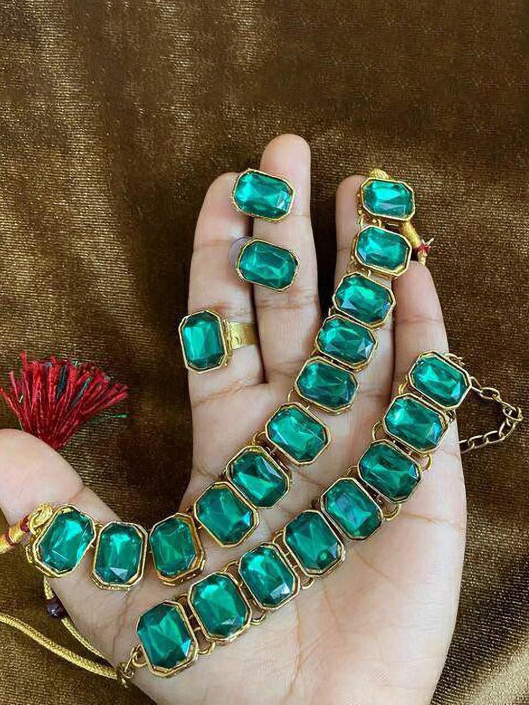 

Gyaan Jewels Stone-Studded Jewellery Set, Gold