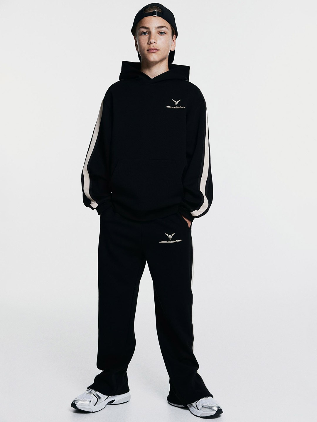 

H&M Sports Hoodie In Dry Move, Black