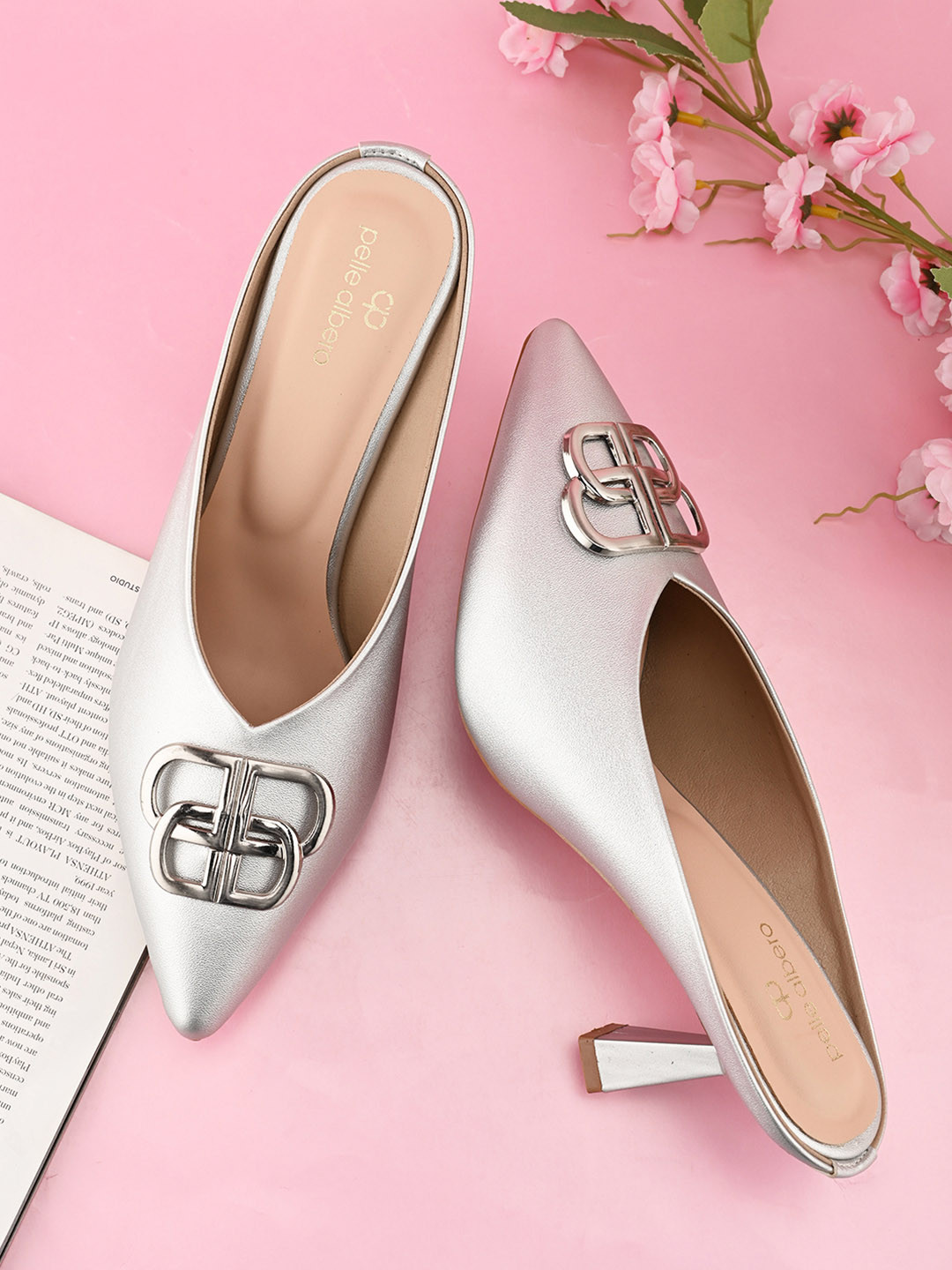 

pelle albero Women Pointed Toe Kitten Heel Mules, Silver