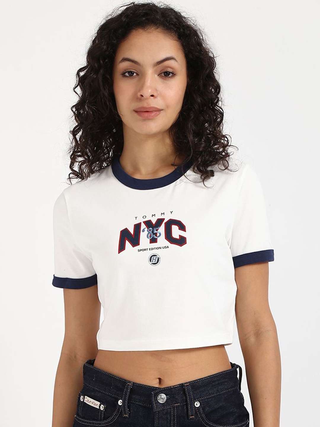 

Tommy Hilfiger Women Typography T-shirt, White