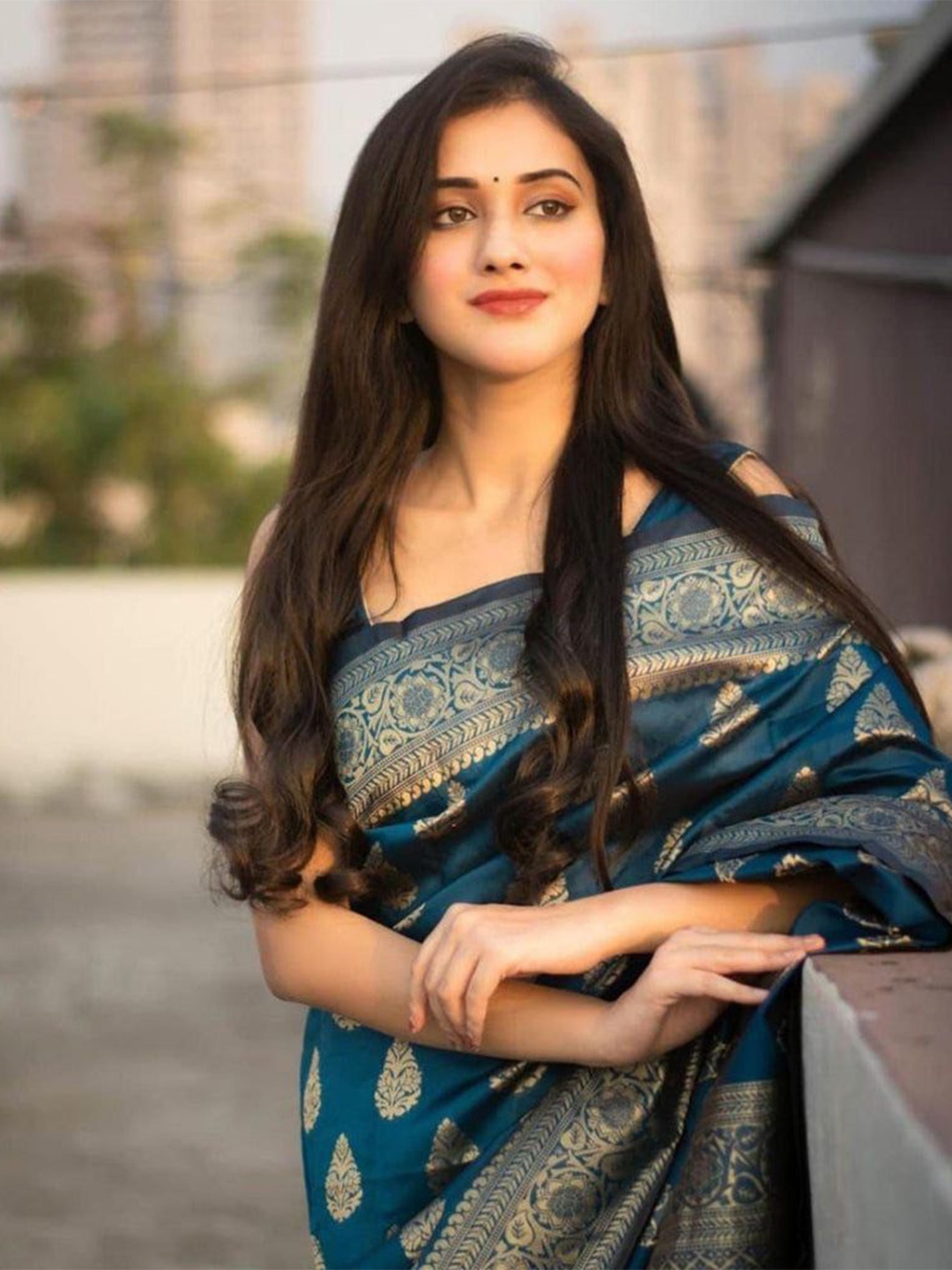 

Wuxi Woven Design Zari Pure Silk Banarasi Saree, Teal