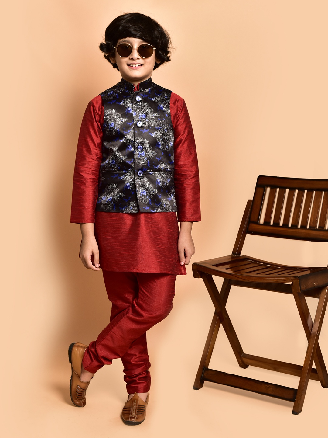 

PRINTINDIA Boys Band Collar Straight Kurta with Trouser & Nehru Jacket, Red