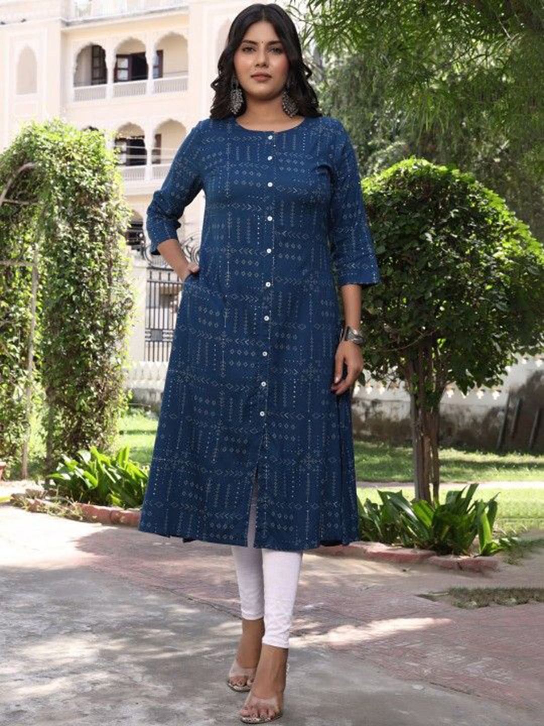 

Chandbaali Geometric Printed Round Neck Three-Quarter Sleeves Regular A-Line Kurta, Navy blue