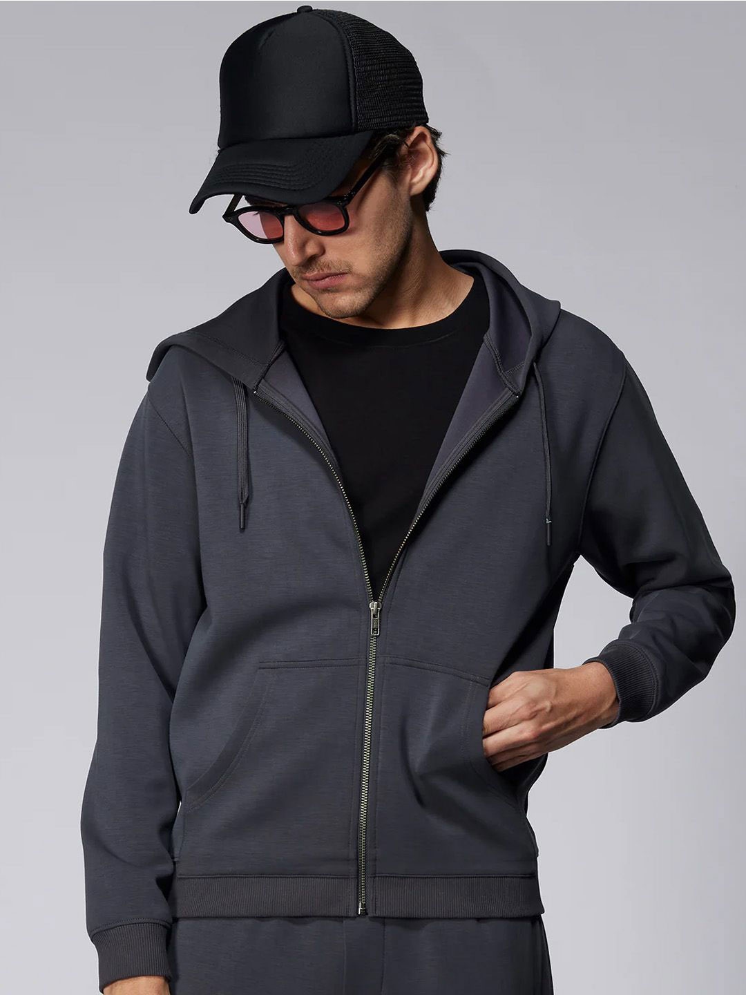 

Bombay Shirt Company Men Hooded Sweatshirt, Grey