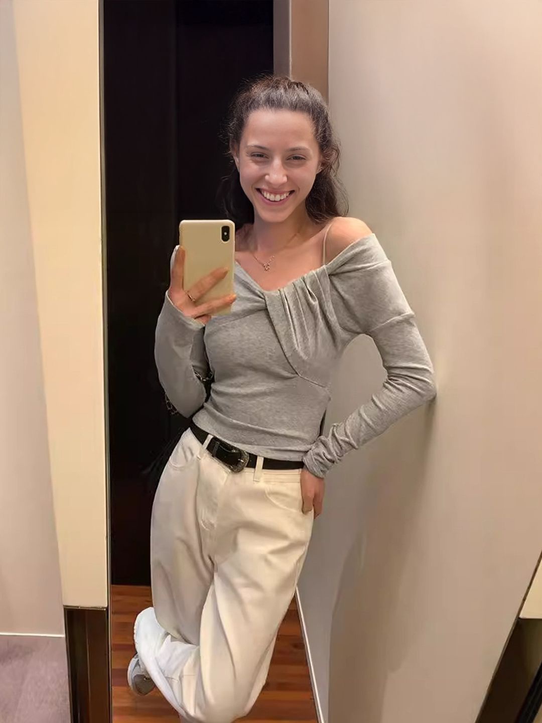 

StyleCast Women Off-Shoulder Crop Top, Grey