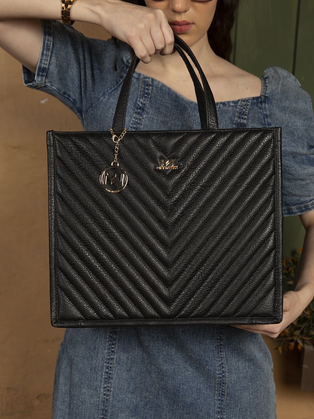 

MINI WESST Women Textured Structured Shoulder Bag, Black