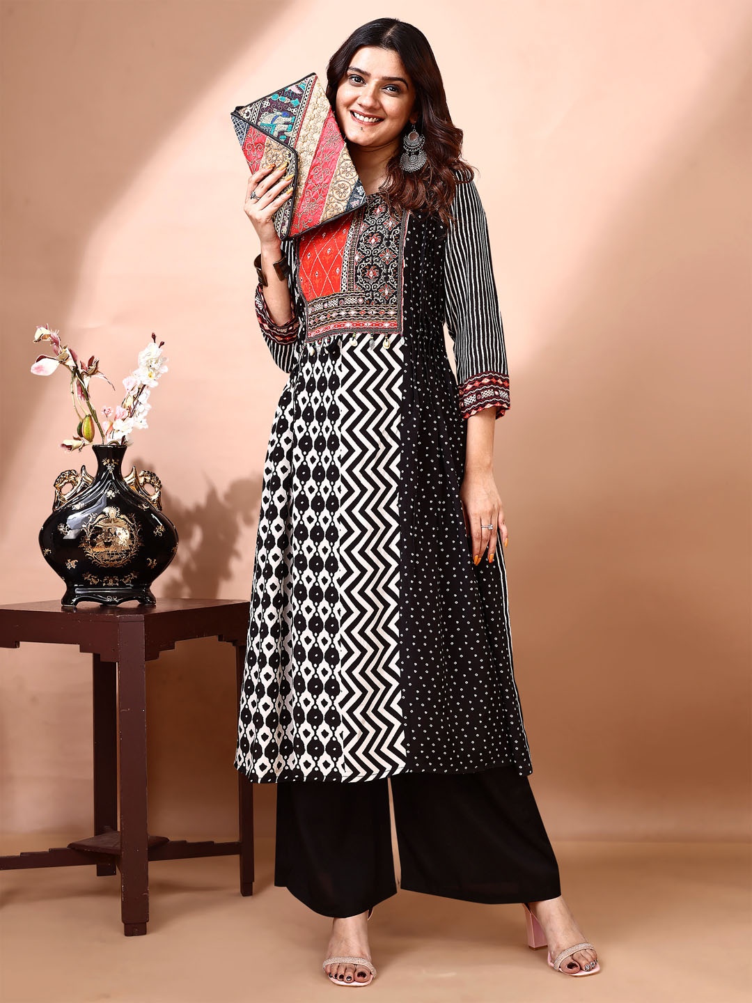 

KUNDAN FAB Round Neck Geometric Printed Pure Cotton A-Line Kurta with Trouser & Dupatta, Black